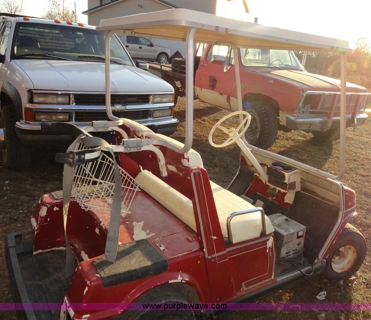 image for item H9006 Yamaha electric golf cart