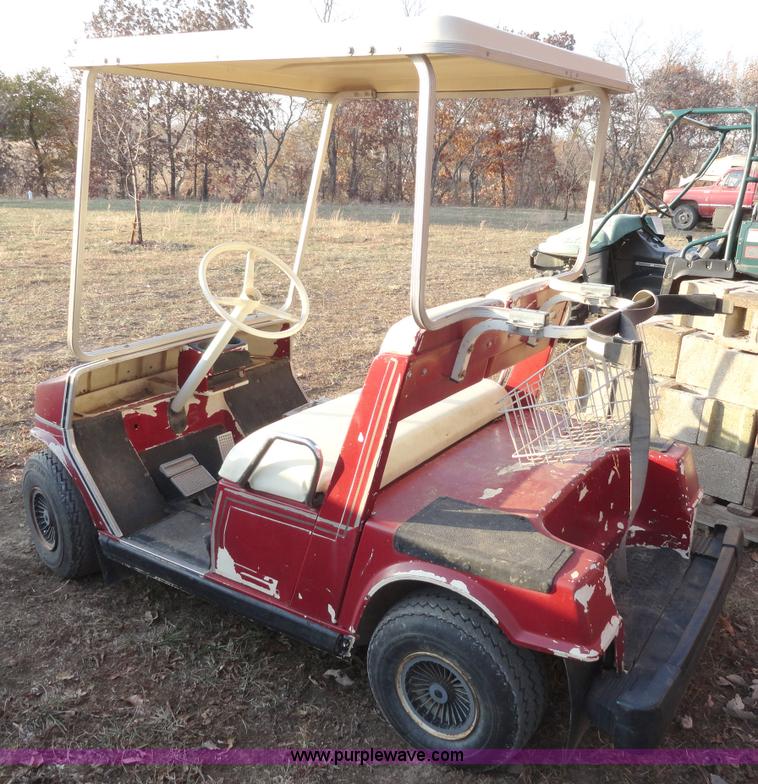 image for item H9006 Yamaha electric golf cart