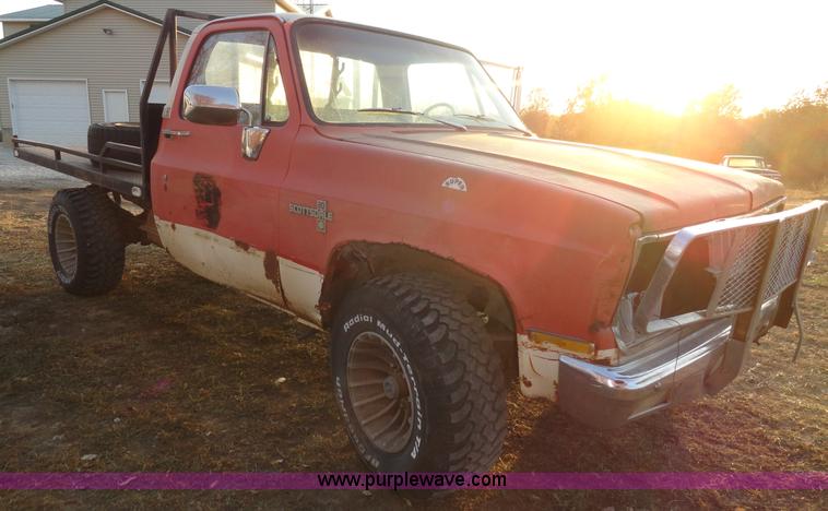 image for item H9007 1981 Chevrolet Scottsdale K20 pickup truck