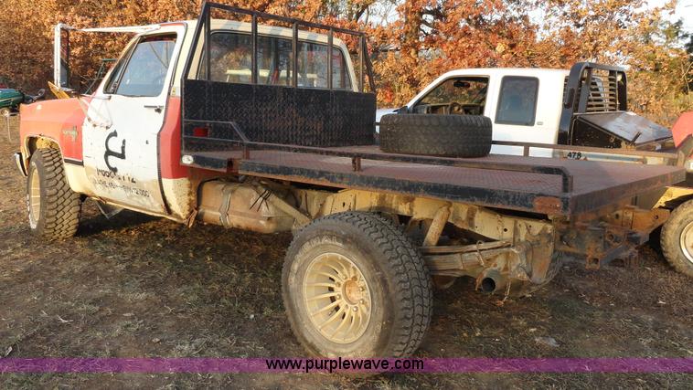 image for item H9007 1981 Chevrolet Scottsdale K20 pickup truck