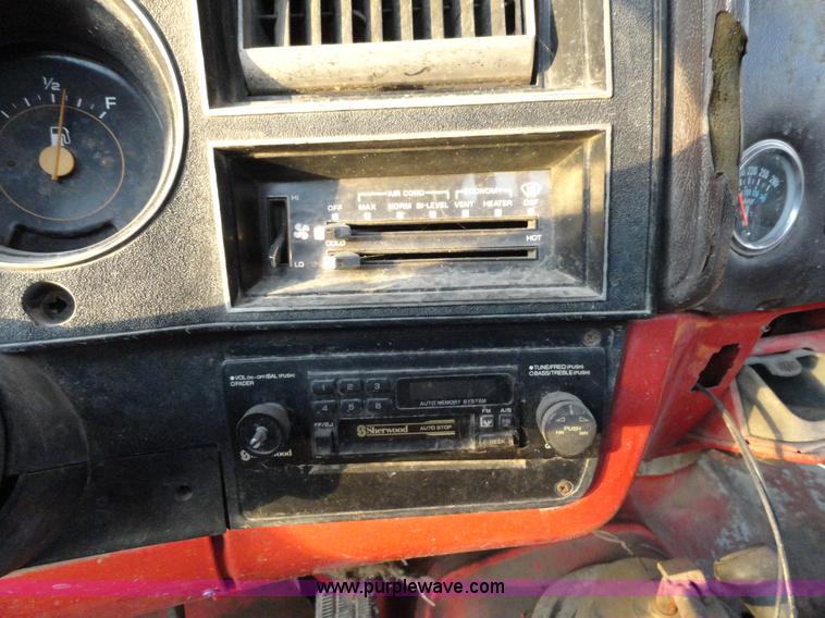 image for item H9007 1981 Chevrolet Scottsdale K20 pickup truck