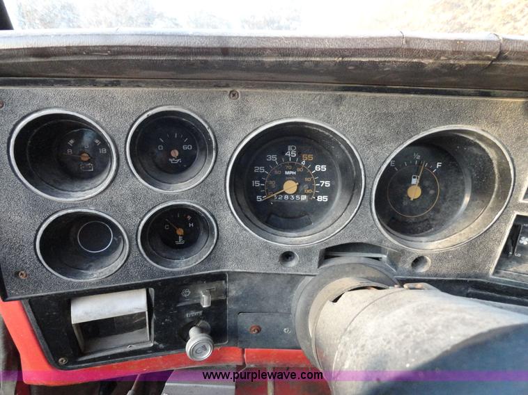 image for item H9007 1981 Chevrolet Scottsdale K20 pickup truck