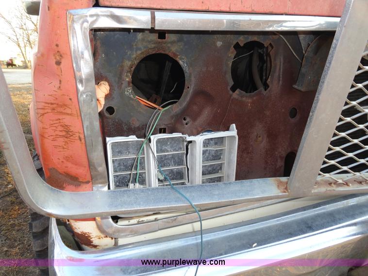 image for item H9007 1981 Chevrolet Scottsdale K20 pickup truck
