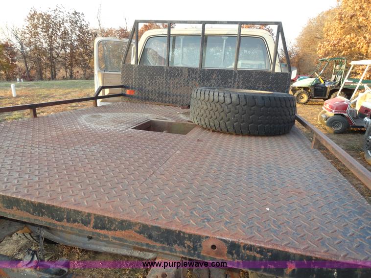 image for item H9007 1981 Chevrolet Scottsdale K20 pickup truck