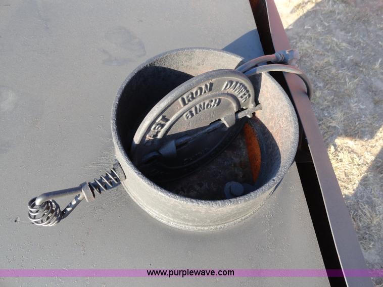 image for item H9017 2007 King Pedestal Plate wood heater