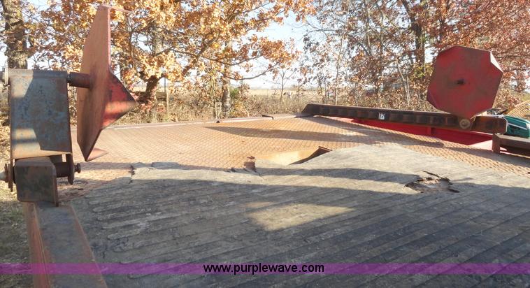 image for item H9018 1981 Chevrolet C10 Custom Deluxe pickup truck