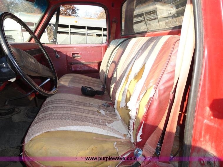 image for item H9018 1981 Chevrolet C10 Custom Deluxe pickup truck