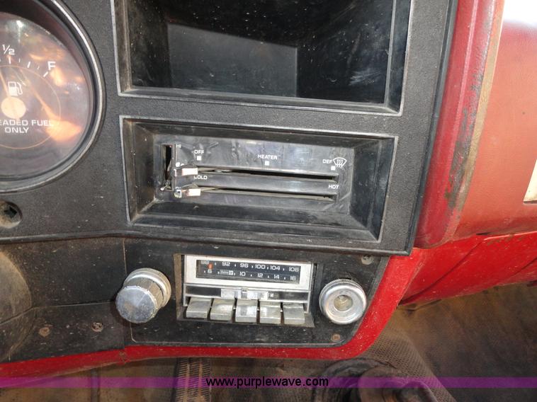 image for item H9018 1981 Chevrolet C10 Custom Deluxe pickup truck