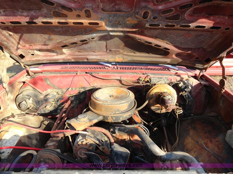 image for item H9018 1981 Chevrolet C10 Custom Deluxe pickup truck