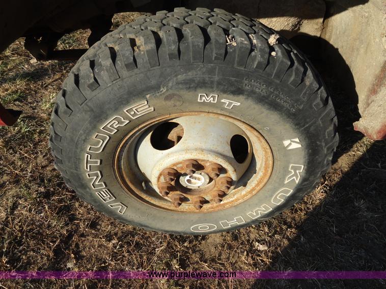 image for item H9018 1981 Chevrolet C10 Custom Deluxe pickup truck