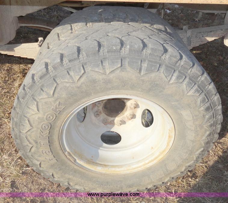 image for item H9018 1981 Chevrolet C10 Custom Deluxe pickup truck