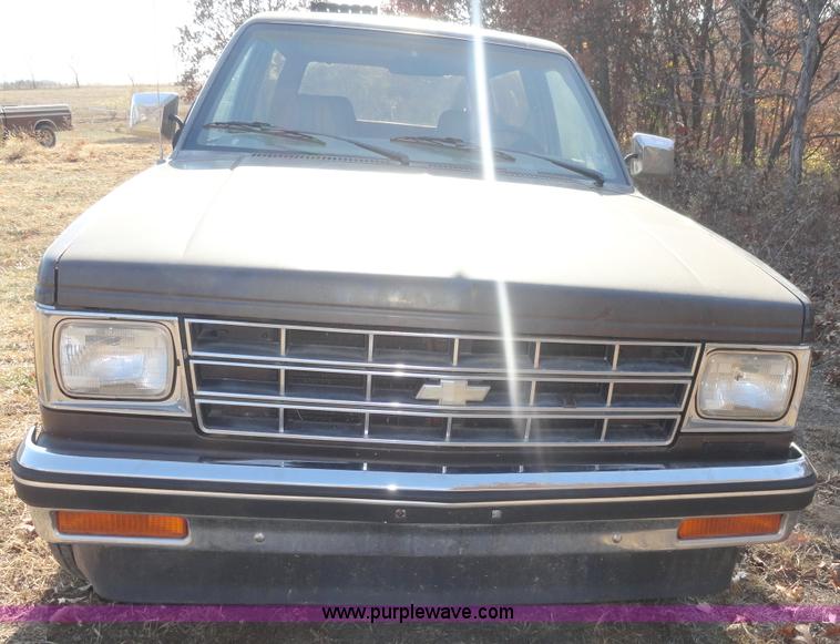image for item H9023 1984 Chevrolet S10 Blazer SUV