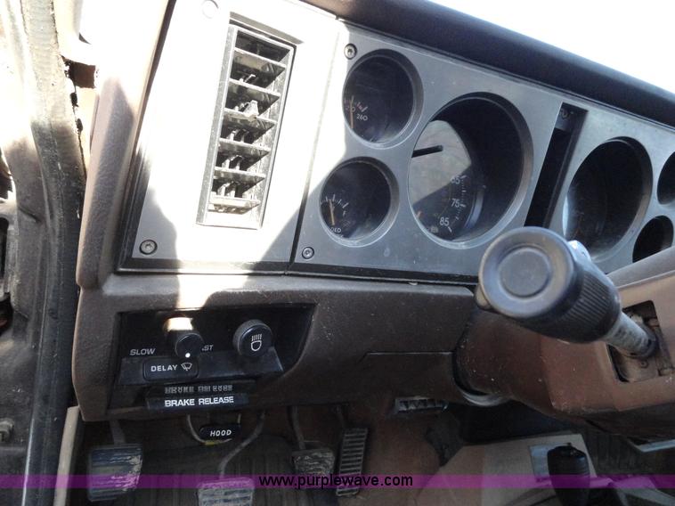 image for item H9023 1984 Chevrolet S10 Blazer SUV