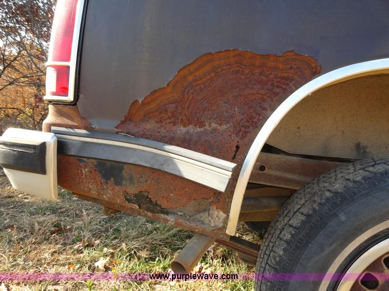 image for item H9023 1984 Chevrolet S10 Blazer SUV