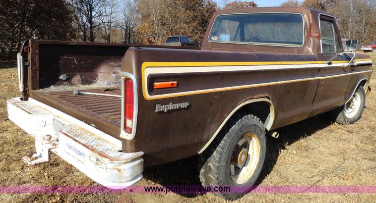 image for item H9024 1978 Ford F150 Ranger Explorer pickup truck