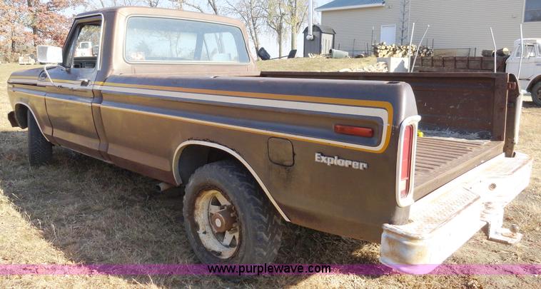 image for item H9024 1978 Ford F150 Ranger Explorer pickup truck
