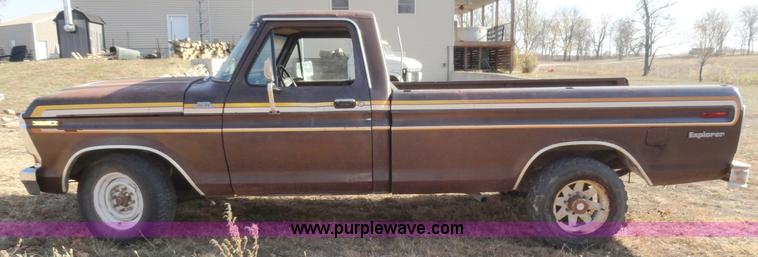 image for item H9024 1978 Ford F150 Ranger Explorer pickup truck