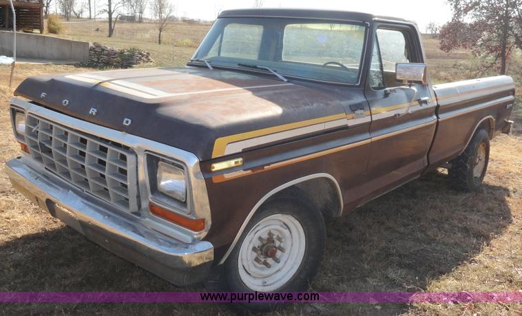image for item H9024 1978 Ford F150 Ranger Explorer pickup truck