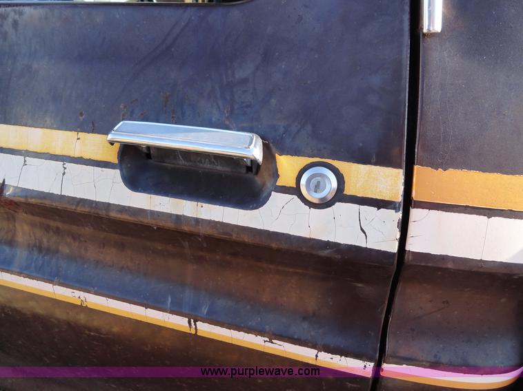 image for item H9024 1978 Ford F150 Ranger Explorer pickup truck