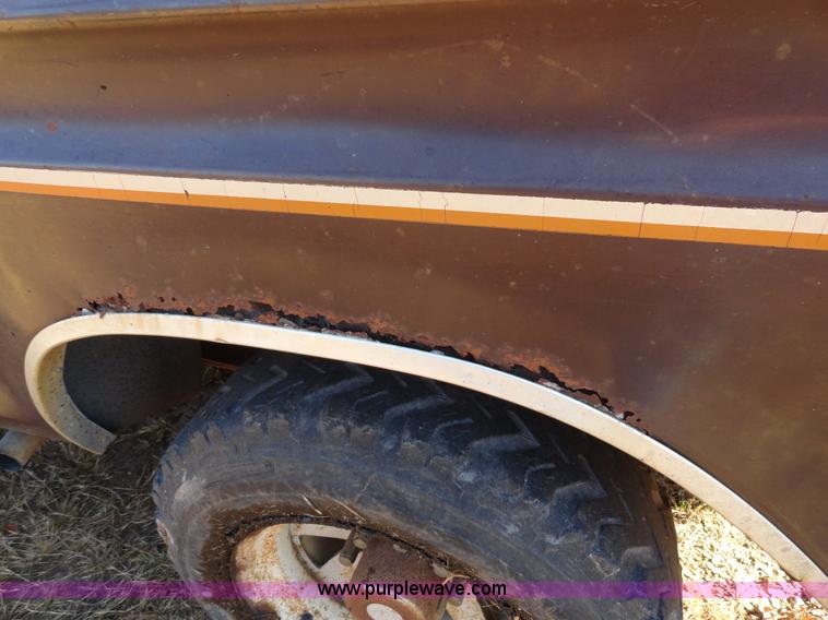 image for item H9024 1978 Ford F150 Ranger Explorer pickup truck