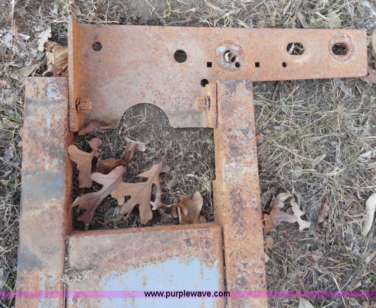 image for item H9025 Hide away goose neck hitch