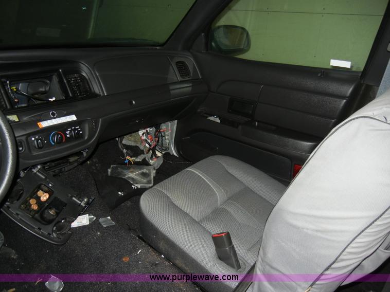 image for item H9116 2009 Ford Crown Victoria Police Interceptor