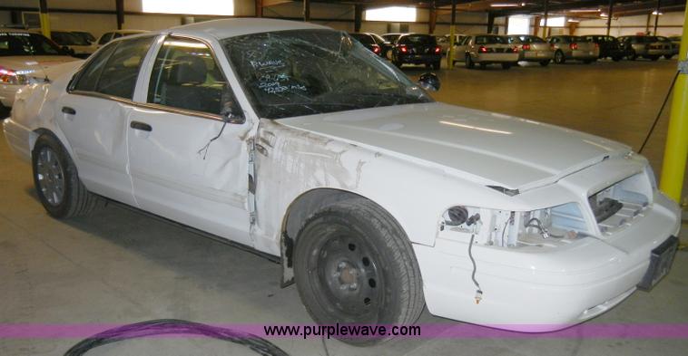 image for item H9120 2010 Ford Crown Victoria Police Interceptor