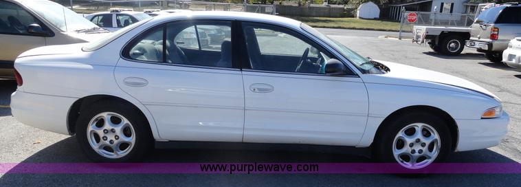 image for item A3281 2000 Oldsmobile Intrigue GX