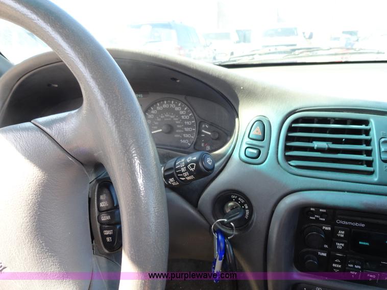 image for item A3281 2000 Oldsmobile Intrigue GX