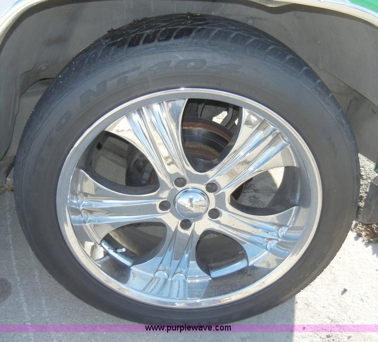 image for item A3307 1993 Chevrolet Suburban 1500 SUV