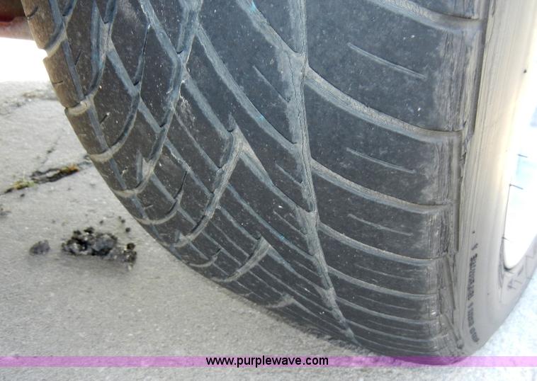 image for item A3307 1993 Chevrolet Suburban 1500 SUV