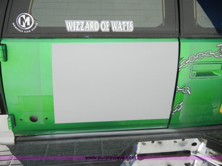 image for item A3307 1993 Chevrolet Suburban 1500 SUV