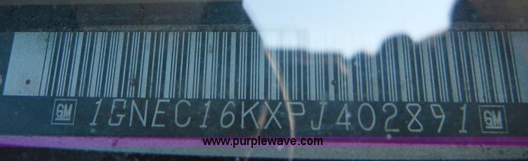 image for item A3307 1993 Chevrolet Suburban 1500 SUV