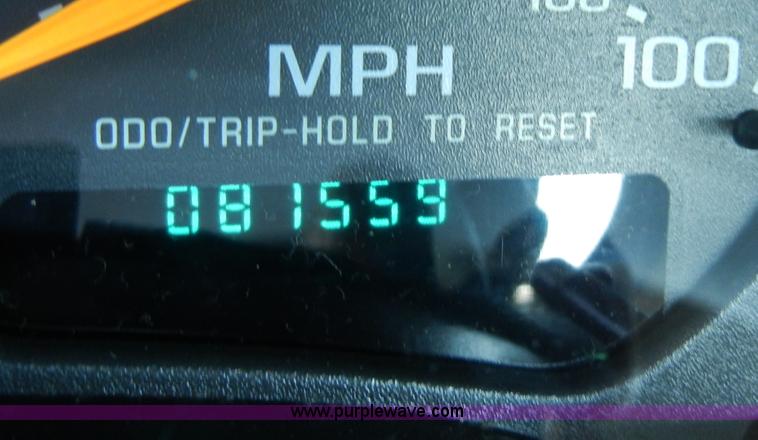 image for item A3308 1999 GMC Sonoma SLS pickup truck