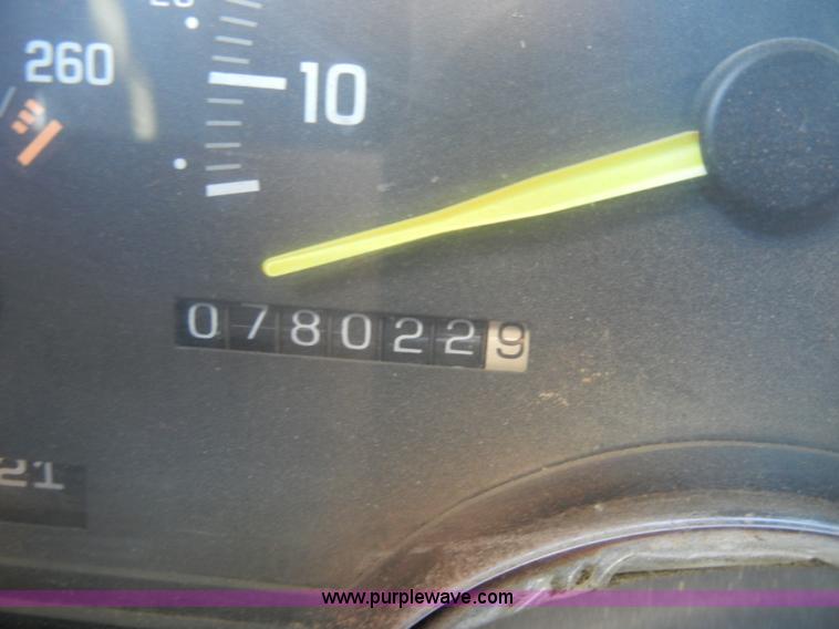 image for item A3309 1993 Chevrolet Cheyenne 1500 pickup truck