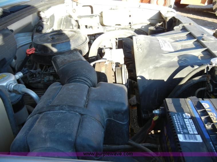 image for item A3309 1993 Chevrolet Cheyenne 1500 pickup truck