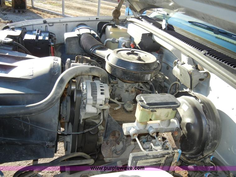 image for item A3309 1993 Chevrolet Cheyenne 1500 pickup truck