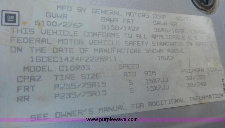 image for item A3309 1993 Chevrolet Cheyenne 1500 pickup truck