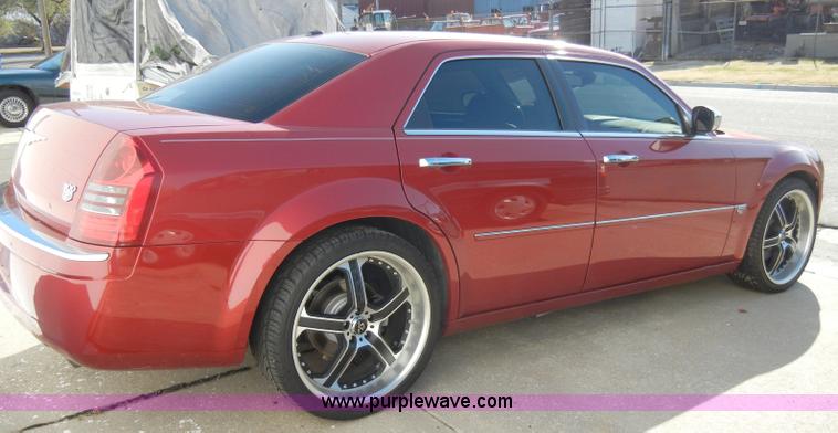 image for item A3311 2007 Chrysler 300 C