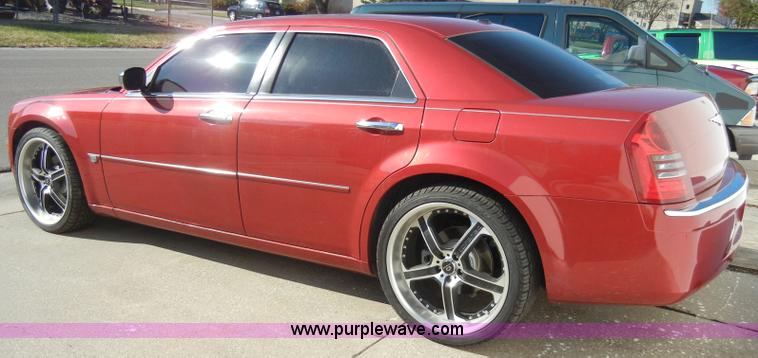 image for item A3311 2007 Chrysler 300 C