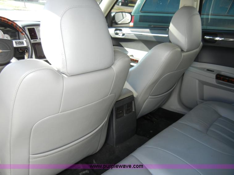 image for item A3311 2007 Chrysler 300 C