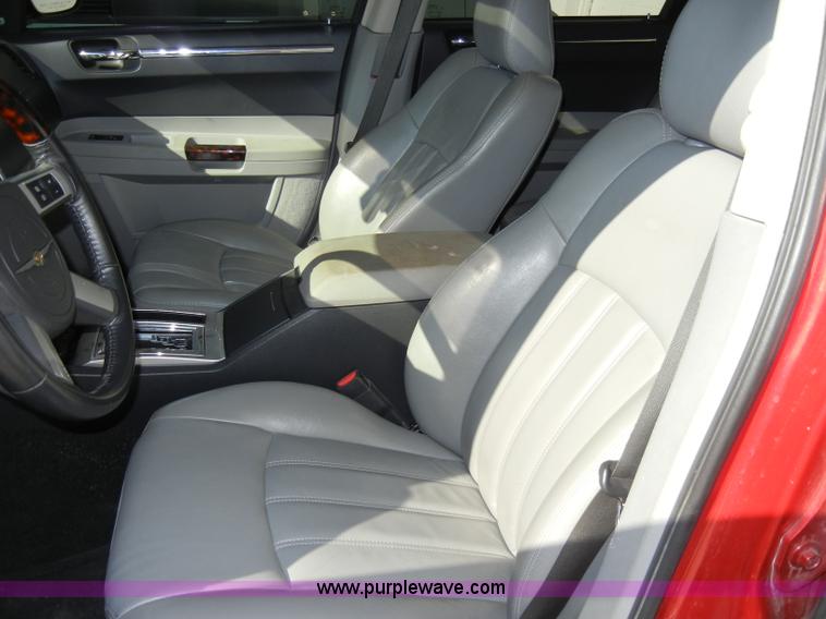 image for item A3311 2007 Chrysler 300 C