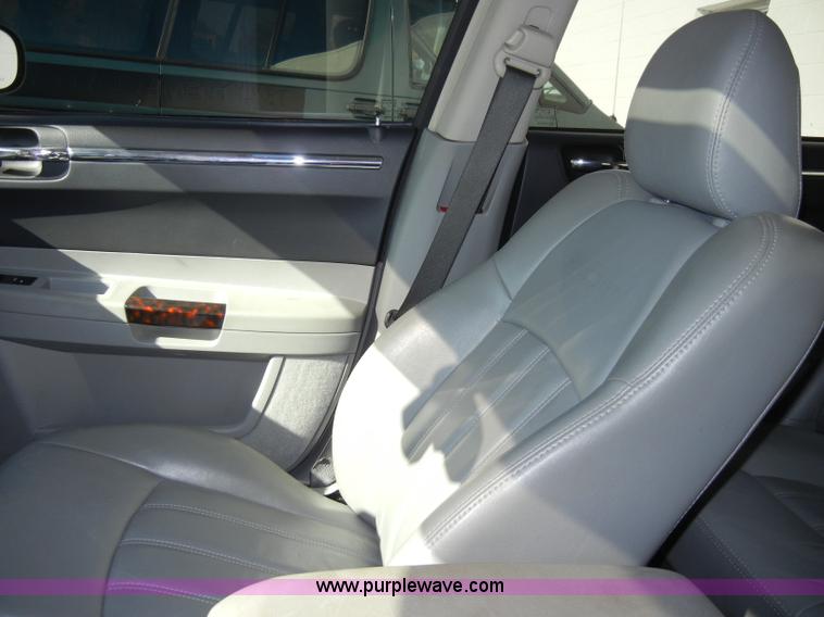 image for item A3311 2007 Chrysler 300 C