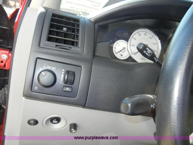 image for item A3311 2007 Chrysler 300 C