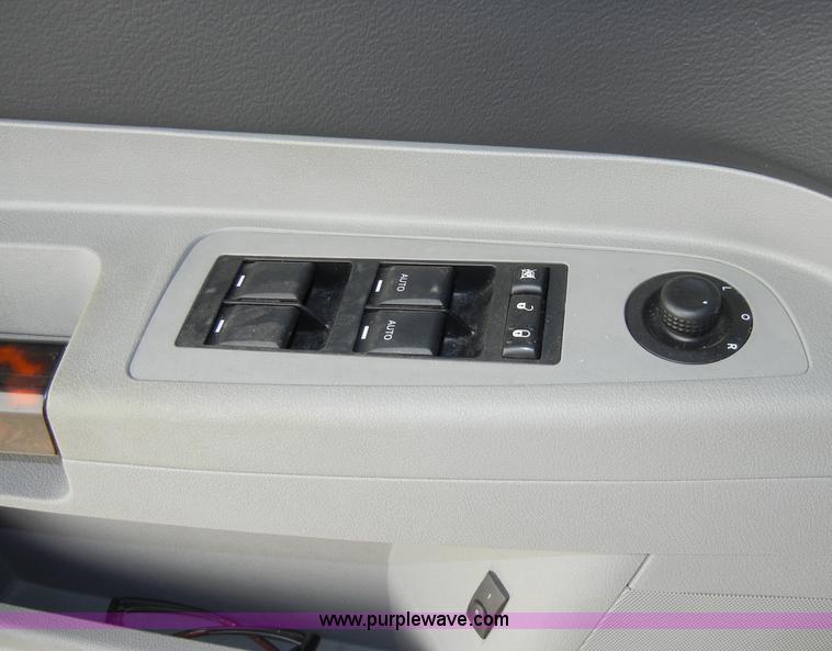 image for item A3311 2007 Chrysler 300 C