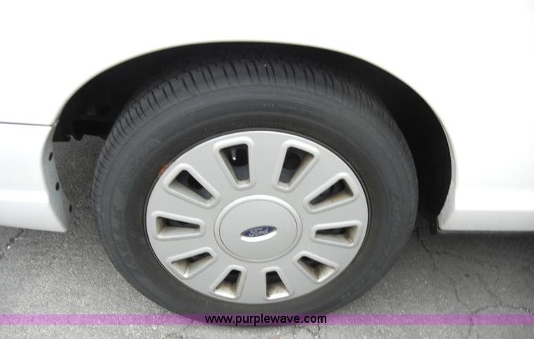 image for item A3344 2008 Ford Crown Victoria Police Interceptor