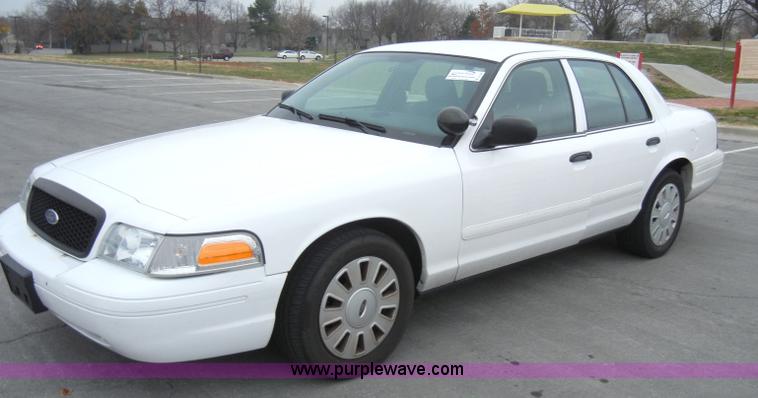 image for item A3346 2008 Ford Crown Victoria Police Interceptor