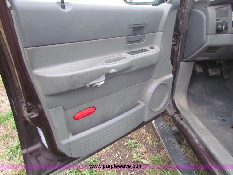 image for item A3502 2004 Dodge Durango ST SUV