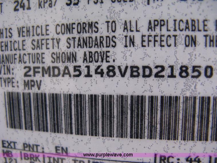 image for item A4479 1997 Ford Windstar six-passenger mini van