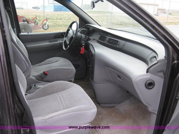 image for item A4479 1997 Ford Windstar six-passenger mini van